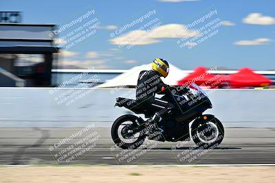 media/Mar-25-2024-Moto Forza (Mon) [[8d4319bd68]]/4-Novice Group/Session 4 Front Straight Speed Pans/
